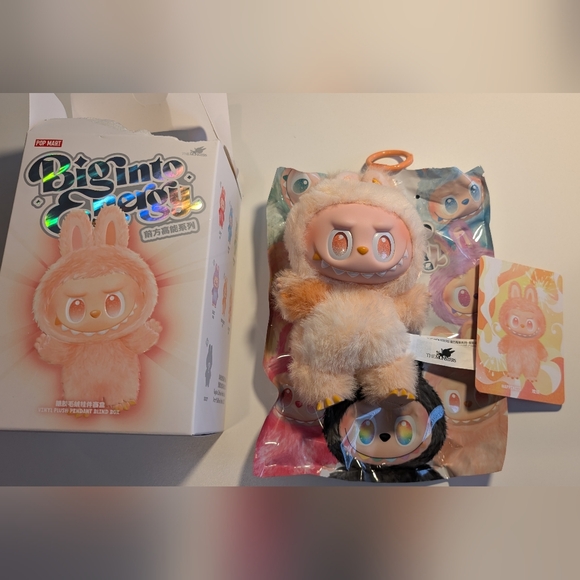 Labubu The Monster Happiness Big Into Energy Open Blind Box - Picture 7 of 8